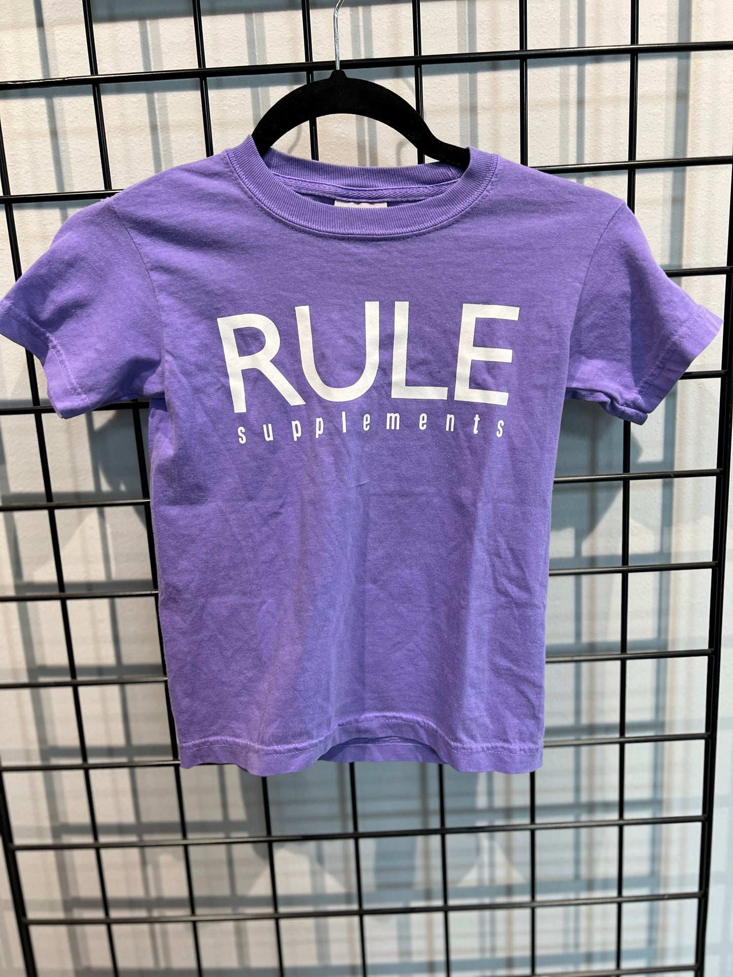 YOUTH purple short sleeve tee